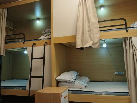 尘缘阁青年民宿(上海古浪路店)