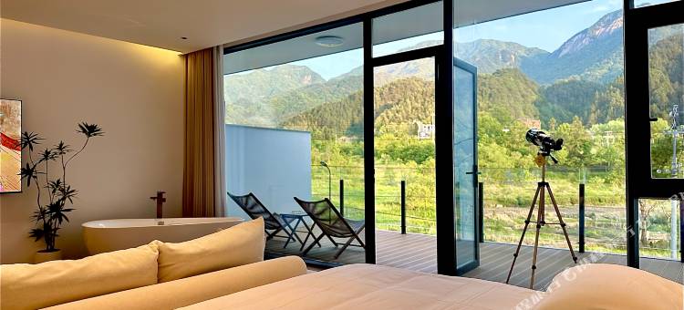 天堂寨月夏山居庭院民宿图片