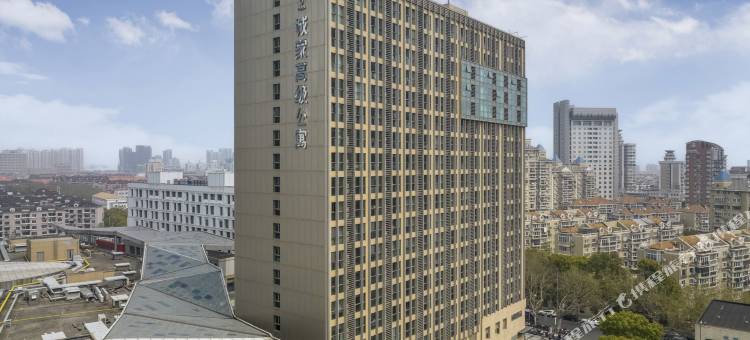 城家高级公寓(上海宝杨路地铁站店)图片