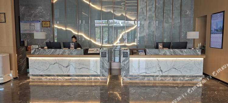 赣州登峰大道亚朵酒店图片