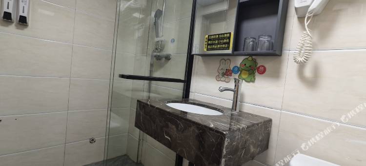 鸿瑞假日酒店(恩施火车站机场店)图片