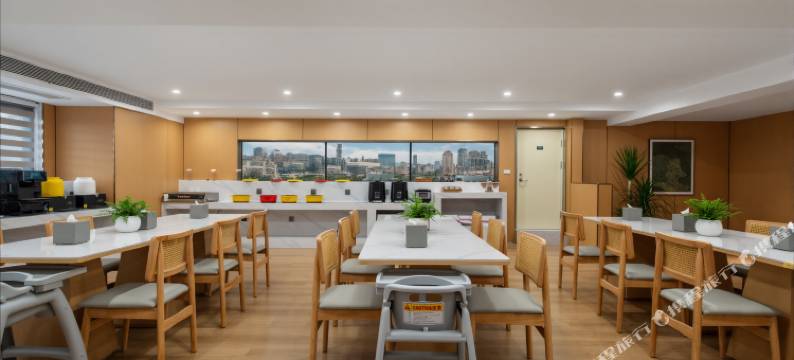 智象森林酒店(郑州高新区郑州大学地铁站店)图片
