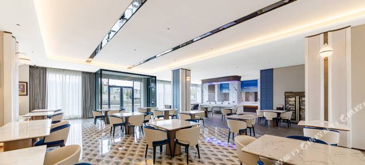兰欧国际酒店(日喀则汽车总站贡觉林卡店)图片