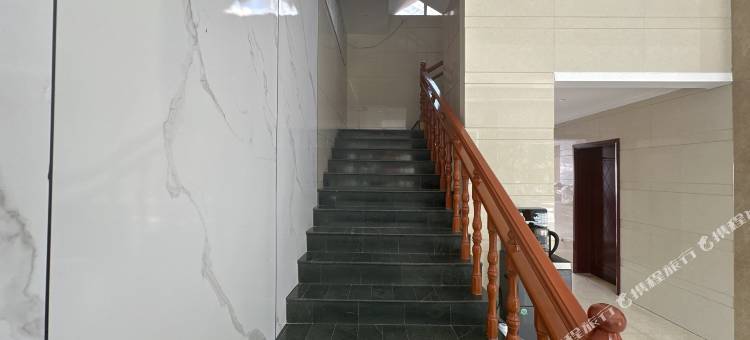 安龙正德酒店(招提景区店)图片