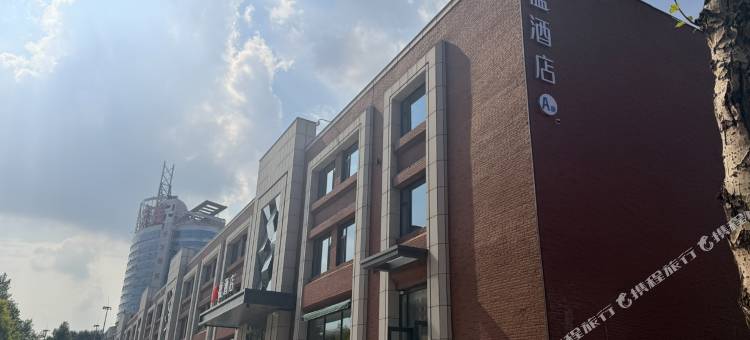 悦楹酒店(长春吉大一院建设广场地铁站店)图片