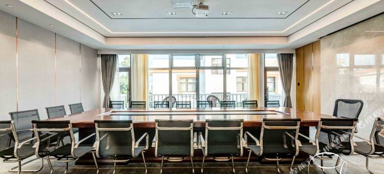 花筑·秦皇岛临海听涛别墅(南戴河旅游度假区仙螺岛店)图片