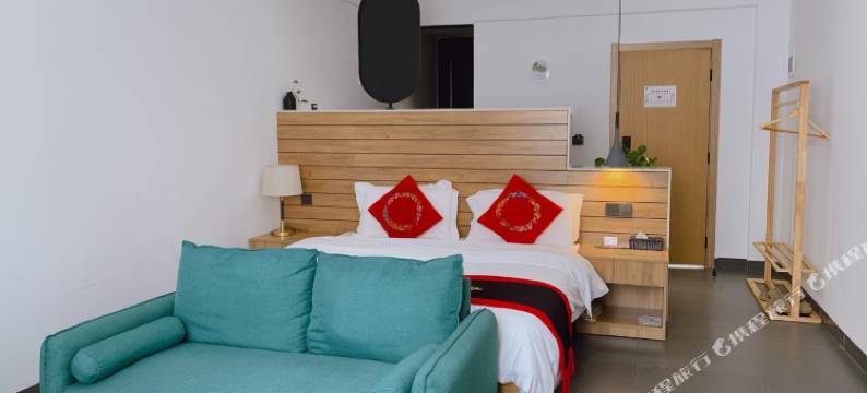 元阳江外饭店图片