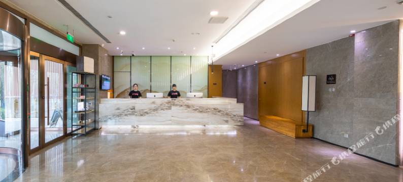 济南高新万达广场天辰路亚朵酒店图片