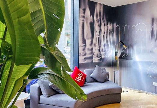 宜必思酒店（宁波天一广场鼓楼店）外景图