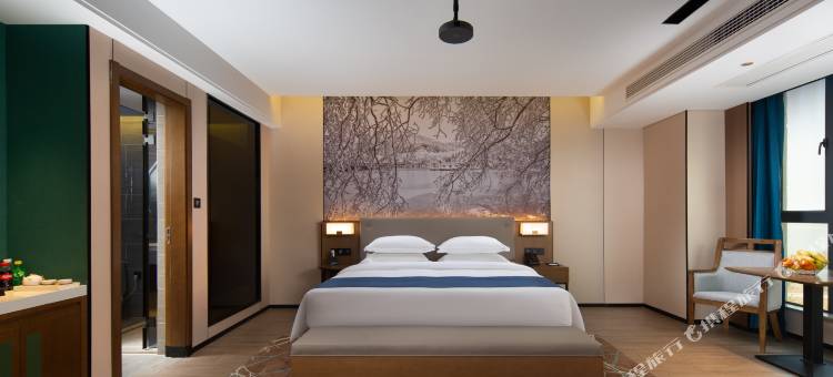 天海柏唐江景酒店(联盛快乐城九江市第三中学店)图片