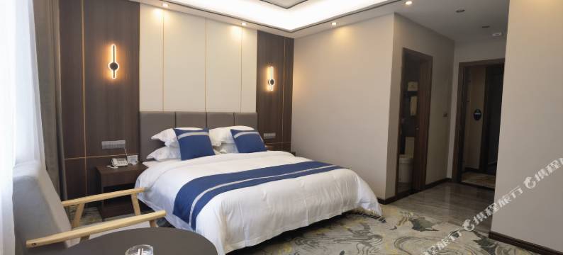 普安豪尊民族风情酒店图片