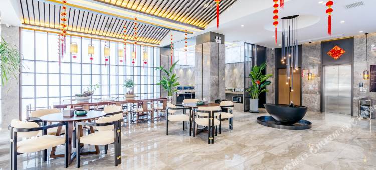 艺龙瑞云酒店(阜阳师范大学商厦时代广场店)图片