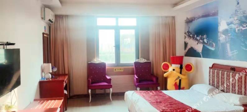 天津远大之星(航母)酒店图片
