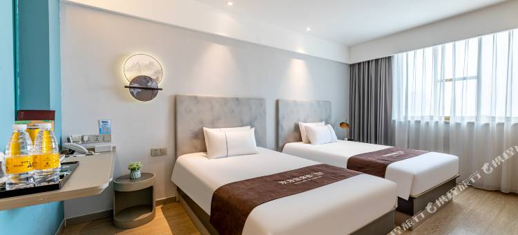 白玉兰酒店(宝鸡凤翔雍兴路店)图片