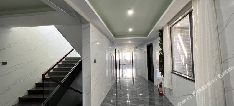 朗悦居民宿(逢简水乡店)图片