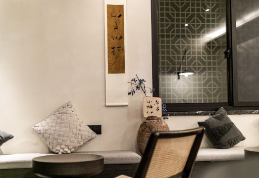 Putuoshan Ruiqi Yiji Mountain HouseHotel Overview