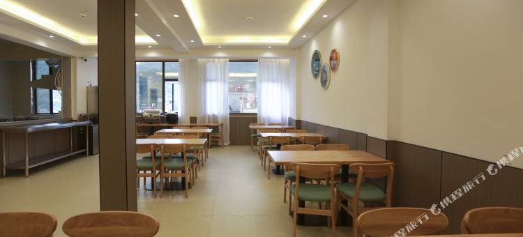 花语莱智能酒店(赫章夜郎广场店)图片