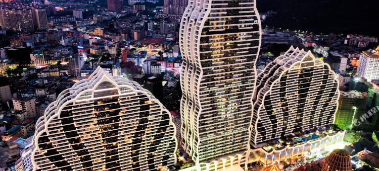 悦元橙江景酒店(西双版纳景洪告庄西双景星光夜市店)图片