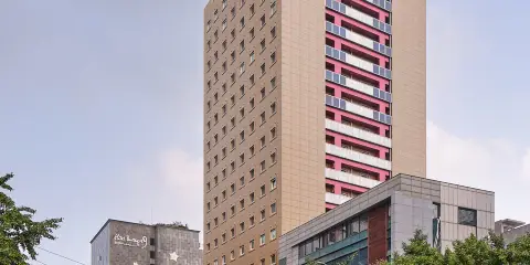 新設紅樹林酒店