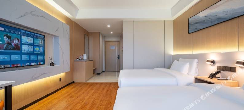 睿柏假日酒店(日照大学城安泰国际广场店)图片