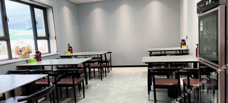昭苏隐秀山居民宿(夏塔景区店)图片