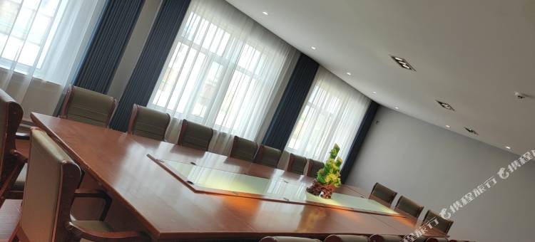 新巴尔虎右旗思阁腾宾馆图片