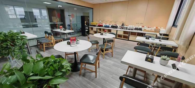 城市之家·精选酒店(阜阳人民医院大润发店)图片