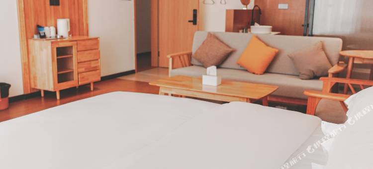 禾绒道连锁民宿(四姑娘山风情街店)图片