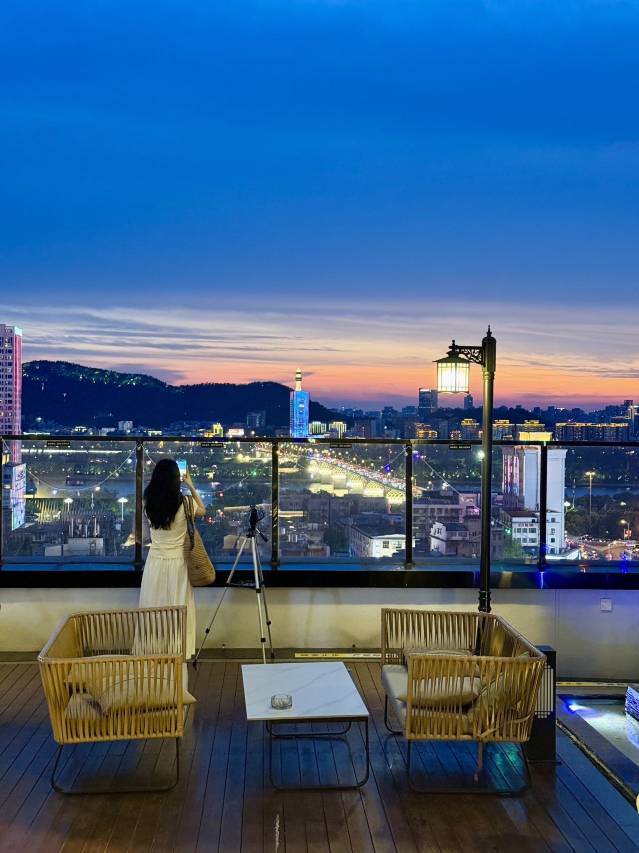 森宸江景酒店图片