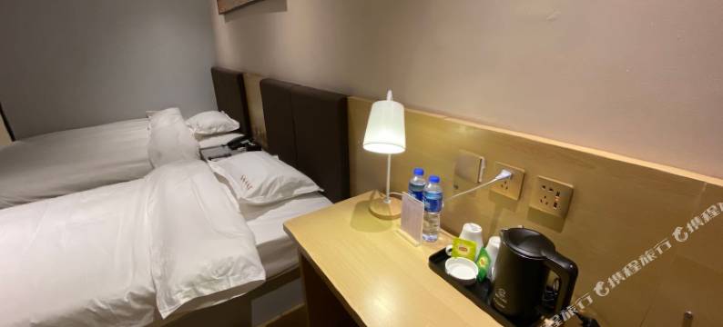 如家睿柏云酒店(天津东丽广场张贵庄地铁站店)图片