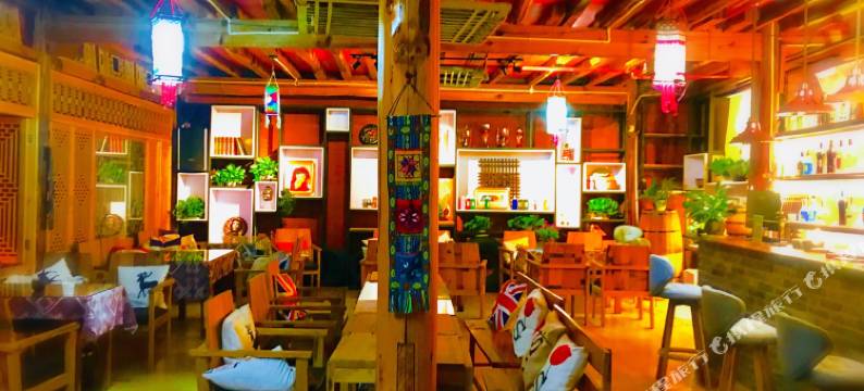 丘北云行雨施客栈图片