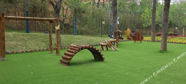 新密黄帝康养度假区房车露营基地图片