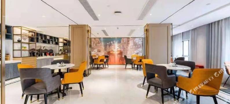 白玉兰酒店(上海田子坊马当路地铁站店)图片