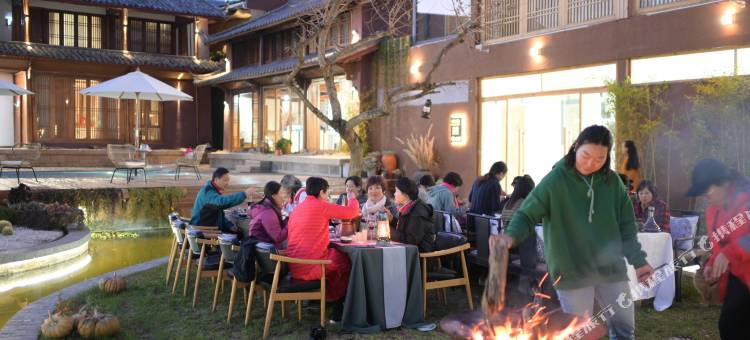 玉龙原野趣民宿图片