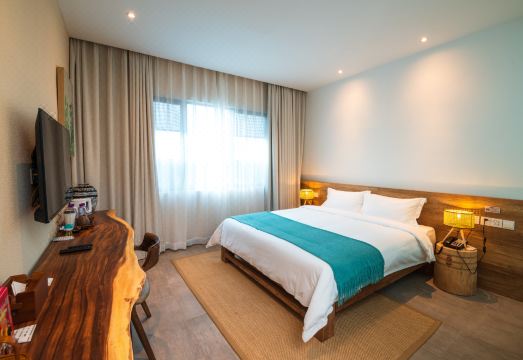 Lingnan Dadi Baicaoyuan Shunshuiju Hotel Hotel Overview