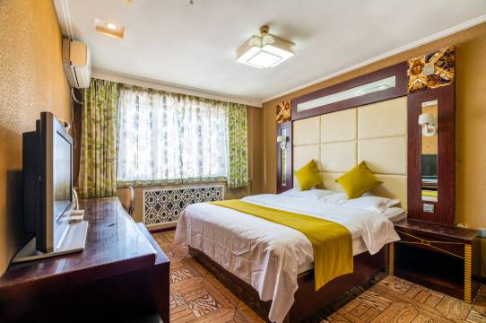 金豪宾馆(哈尔滨江畔店)