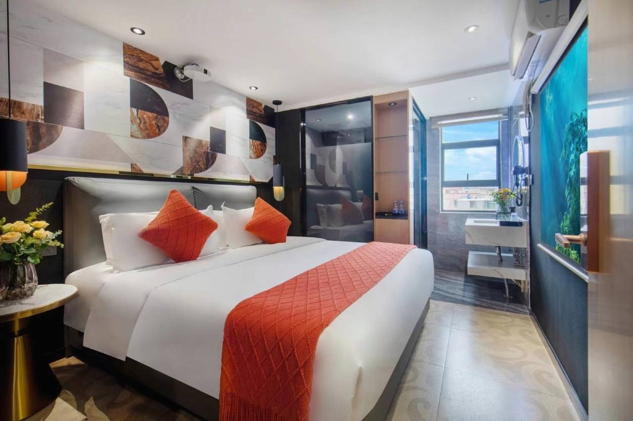 赛楠酒店(广州白云站百信广场店)