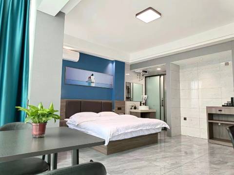 西轩公寓(双峰汽车西站店)