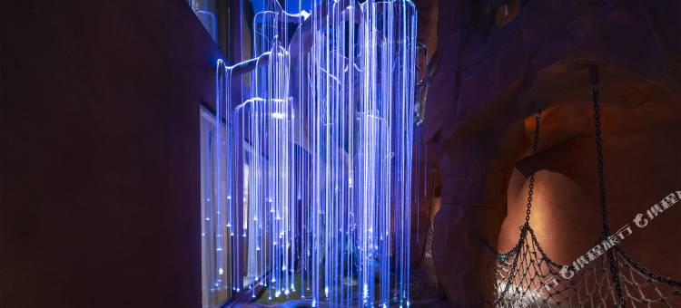 西双版纳景洪言汀·安屿漫步雨林红房(告庄西双景星光夜市店)图片