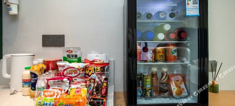 爱电竞酒店(上海江川路地铁站店)图片