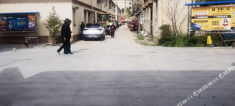 岁月如歌民宿(色拉寺店)图片