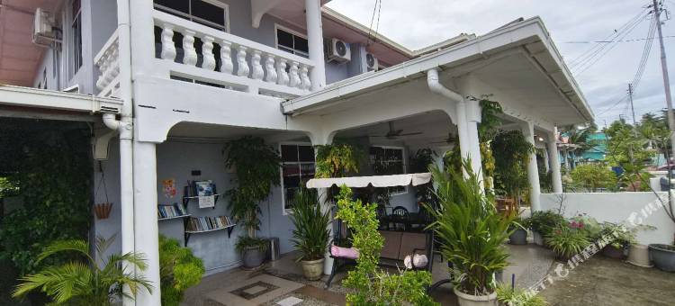 梦幻别墅(中文服务，镇上/码头免费接送，优惠定制一日游套餐(Semporna Dream Villa)图片