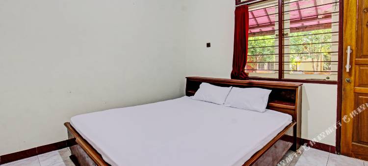 O酒店洛斯门查贝梅拉-近阿尔法玛特宾塔罗(Hotel O Losmen Tjabe Merah Near Alfamart Bintaro)图片