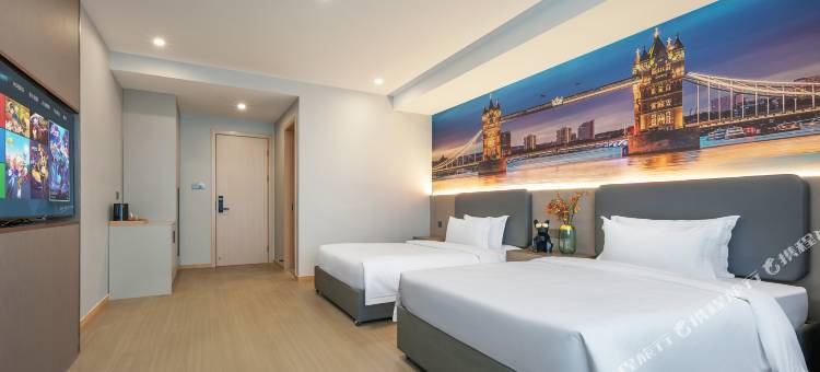 博语华庭酒店(长兴利时广场店)图片