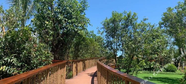 铂尔顿酒店(北海阳光城悦江海店)图片