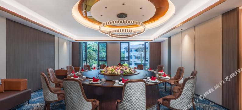 井冈山畔山酒店图片