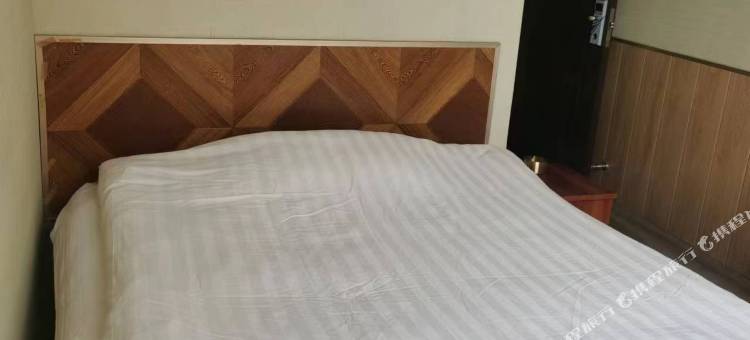 钟祥中心宾馆(磷城大道店)图片