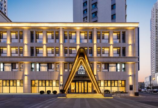 辽阳万达广场亚朵酒店外景图