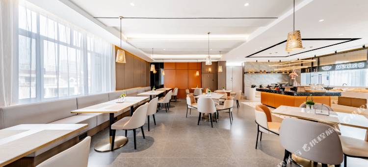 如家精选酒店PLUS(呼和浩特国际会展中心万达广场店)图片