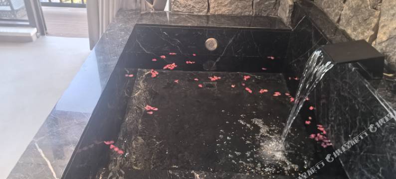 归景一号·Qiang view全景私汤度假民宿(古羌城景区店)图片